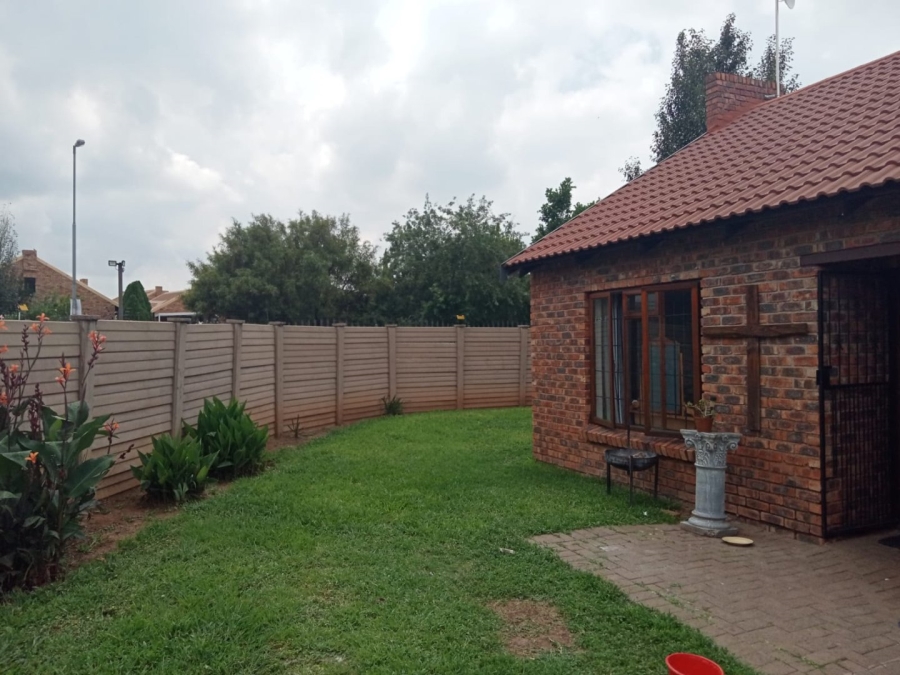 3 Bedroom Property for Sale in Langenhovenpark Free State